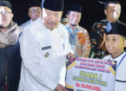 Bupati Agam Serahkan Hadiah MHQ ke II, Juara I Dihadiahi Umrah