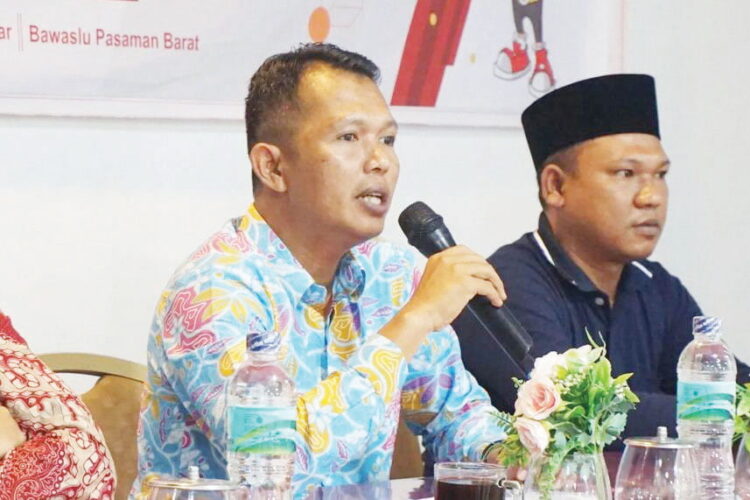 Wanhar
Ketua Bawaslu Pasaman Barat