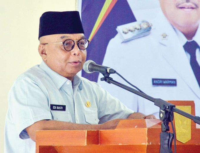 Edi Busti
Sekretaris Daerah Kabupaten Agam