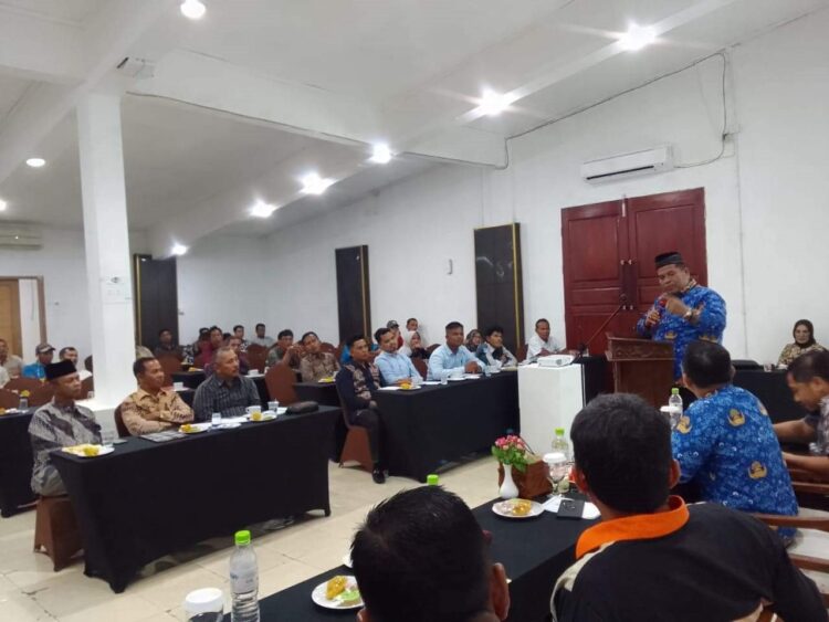 LPM Dapat Mengatasi Isu Strategis, LPM Penting Mendukung Program Daerah 1 BUKA—Bupati Padangpariaman Suhatri Bur, saat membuka secara resmi pelatihan Ketua LPM se Kabupaten Padangpariaman tahun 2023.