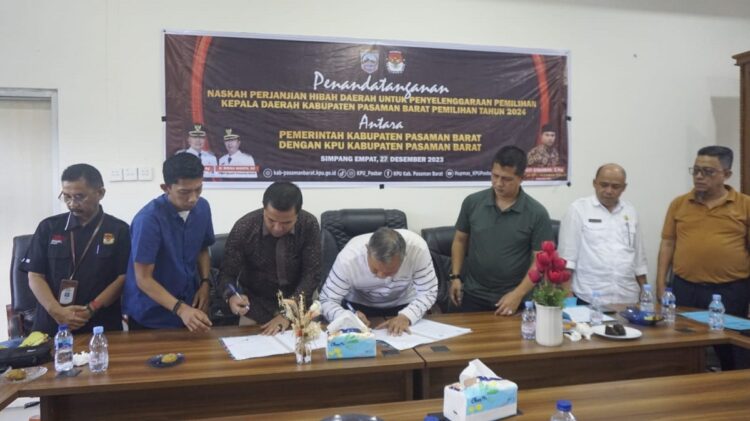 Pemda Bersama KPU Pasbar Tandatangani NPHD Pilkada 2024