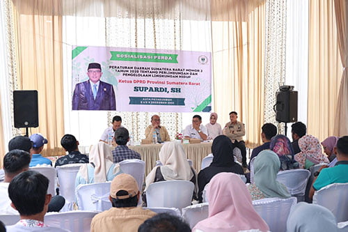 Cegah Pencemaran Lingkungan dan Bencana, Supardi: Kelola Sampah dengan Baik 1 SOSIALISASI-- Ketua DPRD Sumatera Barat (Sumbar) Supardi sosialisasi Perda Nomor 2 tahun 2020 tentang Perlindungan dan Pengelolaan Lingkungan Hidup, Rabu, (6/12) di Kota Payakumbuh.