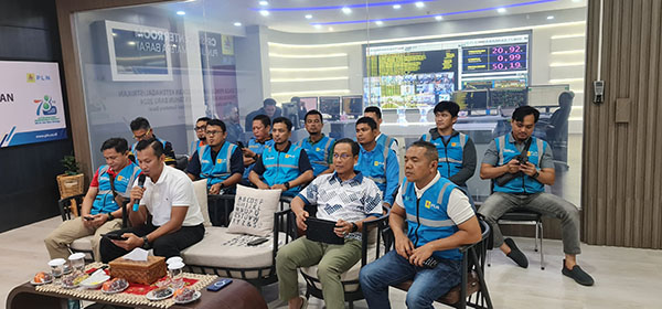 PLN Sukses Amankan Listrik Perayaan Natal di Sumbar 1 video conference— PLN menggelar video conference bersama seluruh unit di Indonesia pada Minggu (24/12).