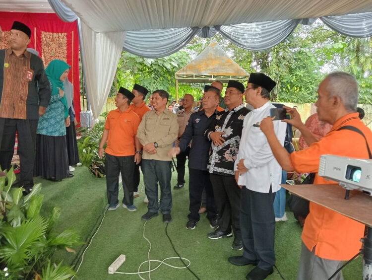 RESMIKAN—Bupati Padangpariaman Suhatri Bur saat mersmikan  Sabermas Baru menjadi program unggulan Pemerintah Kabupaten Padangpariaman di bidang kesehatan.