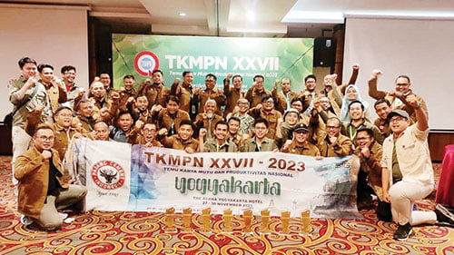 PRESTASI— Tim inovasi PT Semen Padang mencatatkan prestasi gemilang pada ajang TKMPN ke-XXVII yang digelar di Yogyakarta pada 27-30 November 2023. Sebanyak 8 tim yang dikirim ke ajang bergengsi tingkat nasional itu, berhasil monorehkan 7 predikat Platinum dan 1 Gold.