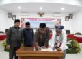 Pemkab dan DPRD Tanah Datar, Setujui 5 Ranperda Dijadikan Perda 11 Pemkab dan DPRD Tanah Datar, Setujui 5 Ranperda Dijadikan Perda
