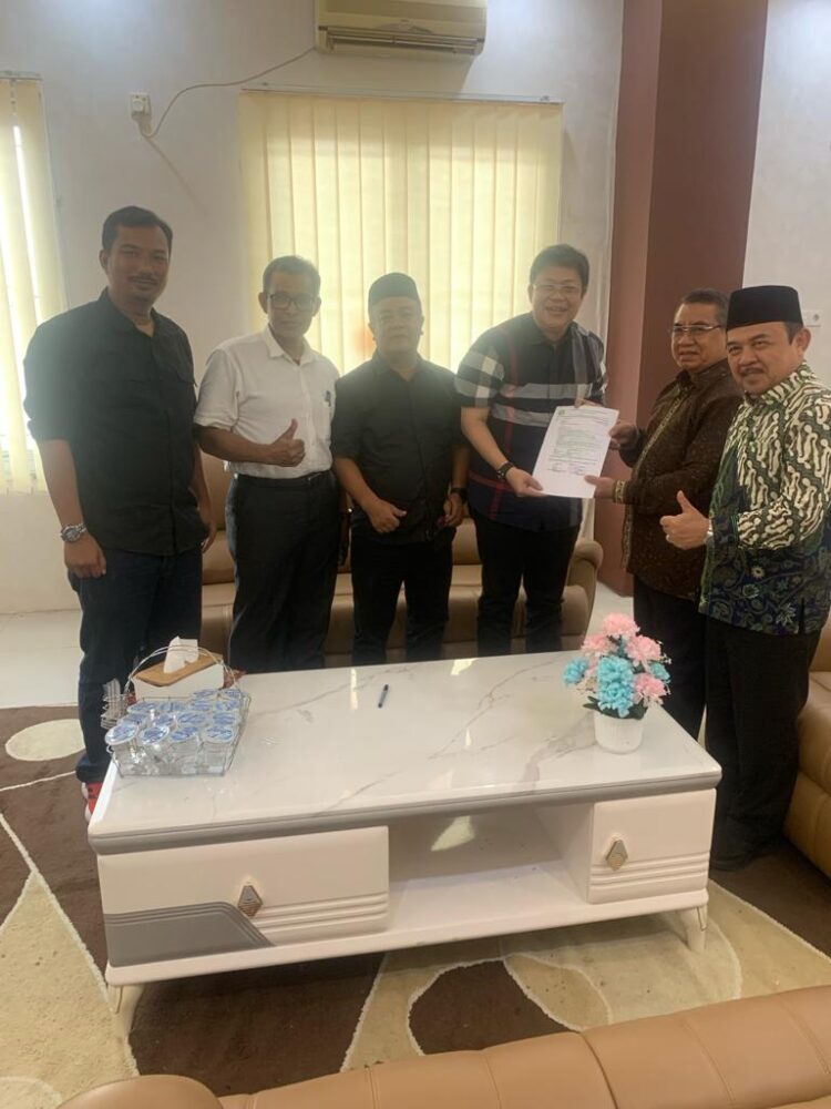 Pimpinan Wilayah Muhammadiyah Sumatera Barat rekomendasikan H. Alex Indra Lukman untuk dipilih menjadi anggota DPR RI mewakili Sumbar 1 1 af3d4298 e041 4f7f a58e 7f800a3ba757