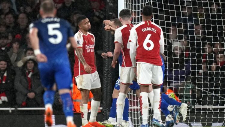 GAGAL REBUT PUNCAK— Arsenal gagal merebut kembali puncak klasemen Liga Inggris dari Liverpool setelah kalah 0-2 dari tamunya, West Ham United pada Jumat (29/12) dini hari.