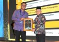 Dua Tahun Berturut-turut Darmawan Prasodjo Raih Green Leadership Utama Award, PLN Pecah Rekor Borong 20 Proper Emas KLHK 2023 10 Dua Tahun Berturut-turut Darmawan Prasodjo Raih Green Leadership Utama Award, PLN Pecah Rekor Borong 20 Proper Emas KLHK 2023