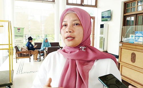 Stunting di Padang Capai 1636 Kasus, Dinkes: Kita Atasi Mulai dari Hulu 1 dr Srikurnia Yati
Kepala Dinas Kesehatan Kota Padang