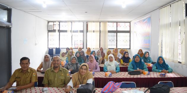 BIMTEK— Kelompok Kerja Operasional (Pokjanal) Posyandu tingkat Kecamatan dan tingkat kelurahan mengikuti bimtek Pokja.