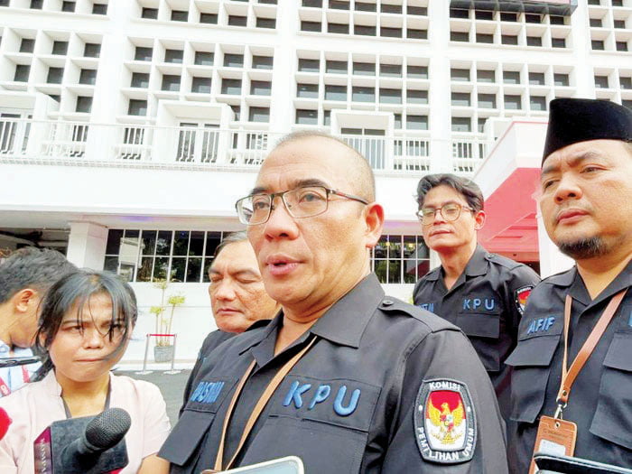 KPU: Tak Ada Larangan Tempel Stiker Alat Peraga Kampanye di Angkot 1 Hasyim Asyari
Ketua KPU RI