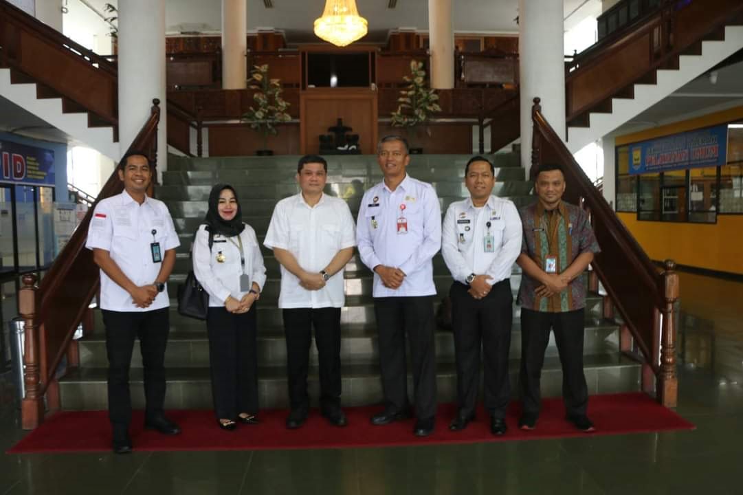 pj wako saat terima kemenkumham di balaikota pariaman