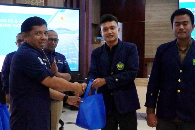 Misran: K3 Penting pada Setiap Proses Kerja PLN 1 terima kunjungan— PLN Unit Induk Distribusi (UID) Sumatera Barat terima kunjungan industri dari Fakultas Teknologi Industri (FTI) Universitas Bung Hatta (UBH), Selasa (28/11).