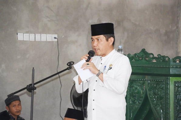Baru Diresmikan, Masjid Jihad Bawah Simpang 3 Gelar Shalat Jumat Perdana 1 RESMIKAN— Bupati Agam, diwakili Asisten III Setda Agam, Andrinaldi resmikan pemakaian masjid dan salat Jumat pertama di Masjid Jihad Bawah Simpang 3, Lubuk Basung, Jumat (5/1).