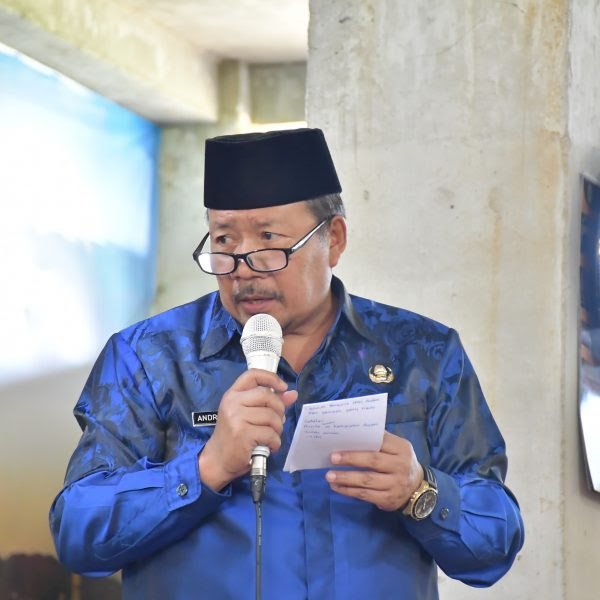 Beri Manfaat Pengetahuan, Bupati Agam Hadiri Safari Dakwah IPHI 1 SAFARI DAKWAH— Bupati Agam Andri Warman, hadiri Safari Dakwah IPHI ke-2 periode II, di Masjid AL- Mabrur, Nagari Pakan Sinayan, Kecamatan Banuhampu, Minggu (31/12).