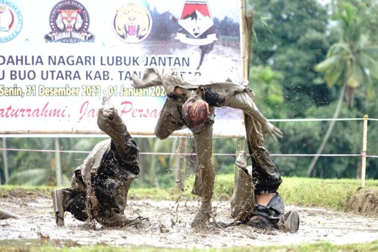 Festival Silek Baluluak Balanyah Diapresiasi 1 Buka Festival Silek Baluluak Balanyah Bupati Eka Putra Apresiasi Panitia Miliki Ide