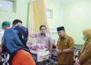 Bupati Agam Jenguk Anak Penderita Kekurangan Gizi