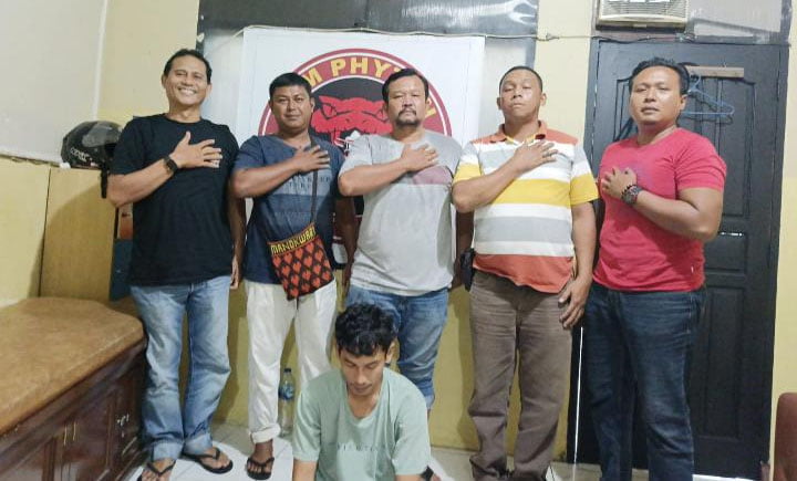 Kecanduan Judi Online, Karyawan PT PDR Nekat Gelapkan Barang Perusahaan 1 GELAPKAN BARANG— Rio Febrianto (30) ditangkap jajaran Polsek Lubuk Begalung atas kasus penggelapan barang perusahaan di tempanya bekerja.