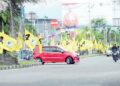 Bendera Parpol Banjiri Taman Median Jalan, Merusak Keindahan Kota, Bahayakan Pengguna Jalan 10 Bendera Parpol Banjiri Taman Median Jalan, Merusak Keindahan Kota, Bahayakan Pengguna Jalan