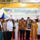 Ketua Yayasan Ponpes Nurul Yakin Drs. Idarussalam bersama Bupati Suhatri Bur bersama ulama pengasuh pondok