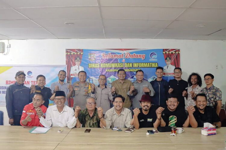 Kolaborasi Kominfo dan Humas Polres Sijunjung Ajak Media Sukseskan Pemilu Damai 2024
