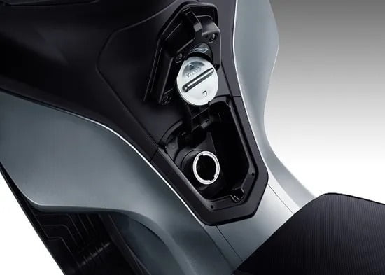 Menara Agung Beberkan Penyebab Bensin Motor Boros 1 PENGISIAN BENSIN-Sepeda motor Honda PCX.