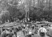 Upaya Mitigasi dan Penanggulangan Bencana, Pemerintah Bersama Masyarakat Goro Bersihkan Hulu Sungai dan Jalan Longsor