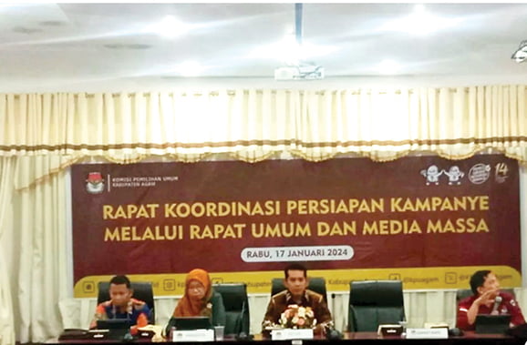 RAKOR— Rakor persiapan Kampanye melalui Rapat Umum dan Media Massa oleh KPU Agam di Aula Kantor Bupati Agam, Rabu (17/1).