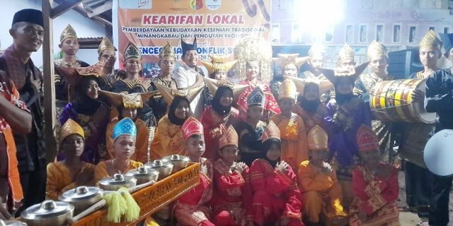 Sanggar Seni Rumbio Sakato Kelurahan Simpang Rumbio Kota Solok mendapatkan perhatian dari Kementerian Sosial RI