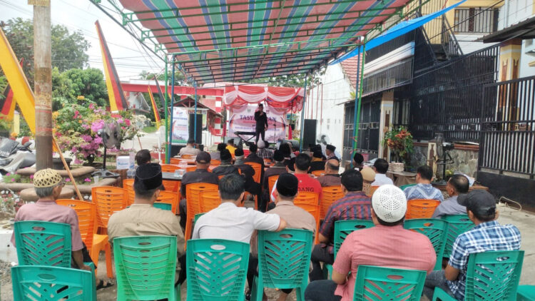 TASYAKURAN— Warga Kompleks Indah Pratama (KIP) Kelurahan Surau Gadang, Kecamatan Nanggalo, menggelar tasyakuran dan silaturahmi bersama ninik mamak dan tokoh masyarakat Nagari Nanggalo, Minggu (14/1).