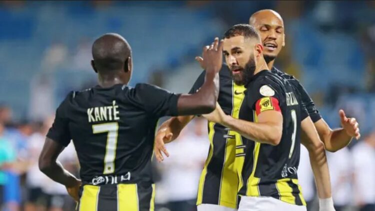 Saingi Arsenal dan Chelsea, Lyon Berambisi Pulangkan Karim Benzema 1 RUMOR TRANSFER— Lyon dikabarkan berupaya memulangkan Karim Benzema.