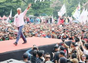 Kampanye Akbar di Bandung, Ganjar Suarakan Program Internet Gratis untuk Anak Muda Cerdas