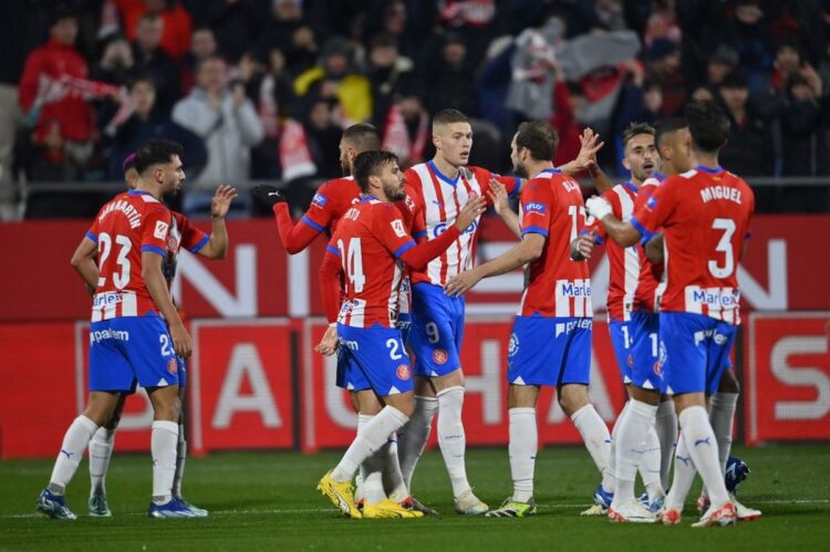 MENANG— Girona mengalahkan Atletico Madrid dengan skor 4-3 di Stadion Montilivi pada Rabu (3/1) waktu setempat. Hasil ini membuat Girona bisa menjaga jarak dari pemuncak klasemen Liga Spanyol, Real Madrid.