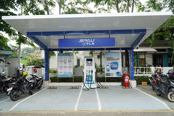 Stasiun Pengisian Kendaraan Listrik Umum (SPKLU).