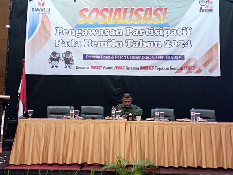 Bawaslu Ajak Pemilih Pemula Awasi Pemilu 1 Ketua Bawaslu Tanahdatar Andre Azki membuka kegiatan sosialisasi. (chandra antoni)