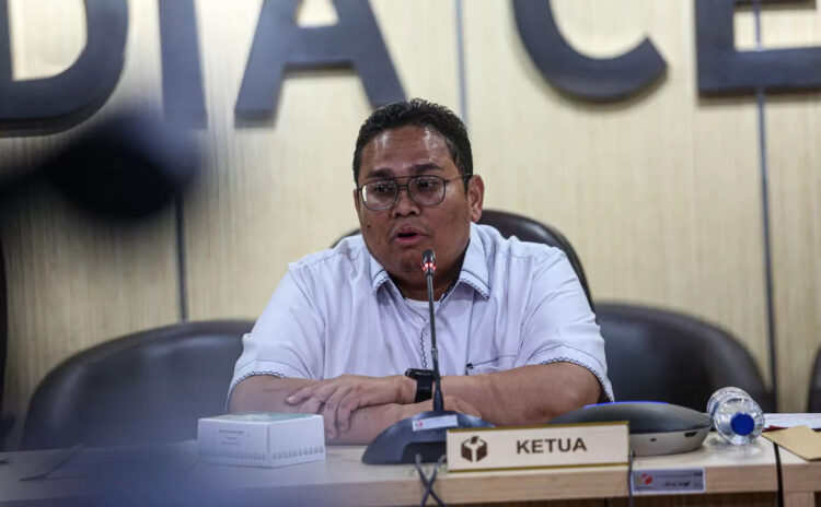 BERI KETERANGAN— Ketua Bawaslu Rahmat Bagja memberikan keterangan terkait Pemetaan TPS Rawan dan Strategi Pencegahan Jelang Pemungutan Suara di Kantor Bawaslu RI.