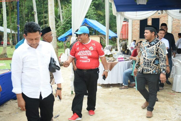 Pemilu 2024, Masyarakat Jangan Terpecah Belah 1 BATAGAK KUDO-KUDO— Bupati Padangpariaman Suhatri Bur, saat menghadiri batagak kudo-kudo Surau Awaluddi.