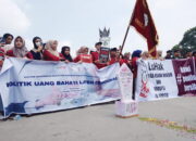 Berpusat di Pelataran Jam Gadang, Aliansi Mahasiswa Kampanyekan Politik Anti Uang