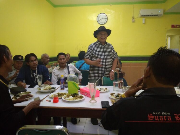 SILATURAHMI— Herman Darnil Ibrahim (HDI) saat   Silaturahmi dengan awak media di Jakarta.