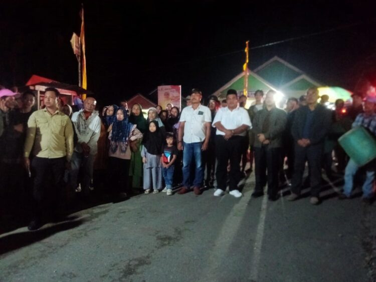 Hama Babi Meresahkan Petani 1 PELANTIKAN KETUA PORBI— Bupati Padangpariaman Suhatri Bur, usai pengukuhan dan pelantikan muncak dan Ketua Porbi Wilayah 3, Kecamatan V Koto Kampung Dalam, kemarin.