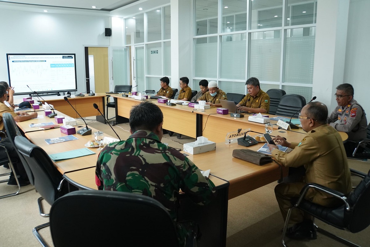 Kemendagri Ingatkan Pemerintah Daerah Segera Tekan Harga