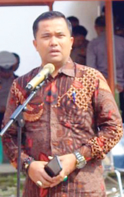 Alfi Syahrin 
Katua KPU Pasbar