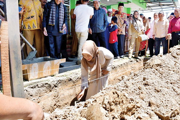 Peduli Kampung Halaman Ketua TP. PKK Agam Minta Musala Pusat Ibadah dan Edukasi Agama