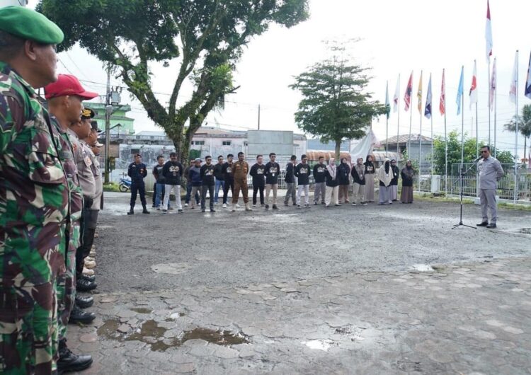 Pj Wako Sonny Lepas Petugas Bersihkan APK Peserta Pemilu