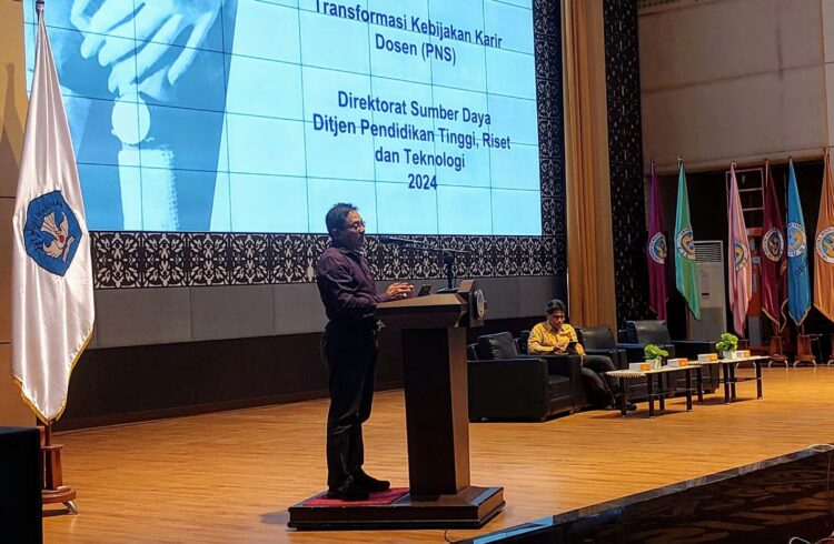 Berbagi Peran dengan Perguruan Tinggi, Kemendikbudristek Tidak Mau Sibuk Urus Karir Dosen 1 Rektor UNP Prof Ganefri PH.d 1