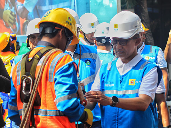 Gelar Inspection Day Bulan K3 Nasional, PLN Tekankan Pentingnya Budaya Keselamatan dan Kesehatan Kerja 1 INSPECTION DAY— PT PLN (Persero) mengadakan kegiatan Inspection Day dalam rangka memperingati Bulan Keselamatan dan Kesehatan Kerja (K3) Nasional.