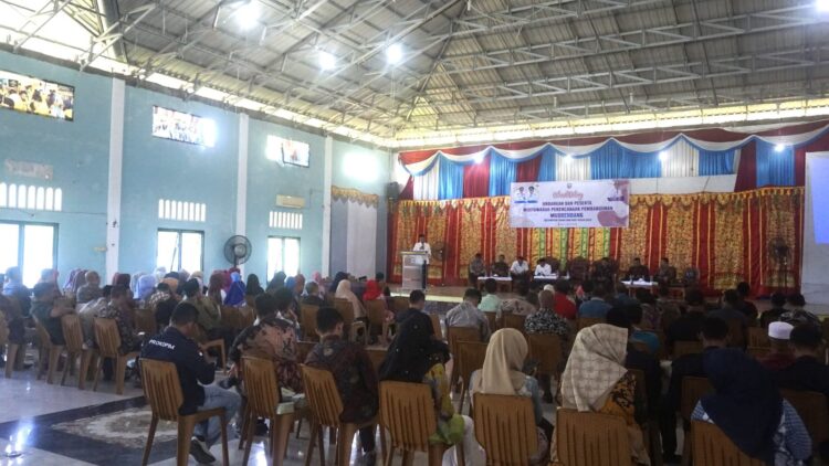 PEMBUKAAN MUSRENBANG— Wakil Bupati Pasaman Barat memberikan sambutan pada pembukaan Musrenbang Tahun 2024 Kecamatan Luhak Nan Duo, di Yappas Convention Center, Kamis (22/2).