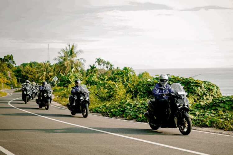 Yamaha Xmax Connected, Skuter Mewah dengan Teknologi Canggih 1 NYAMAN-Yamaha Xmax 250 Connected yang dilengkapi fitur canggih membuata para rider nyaman saat mengendarainya.