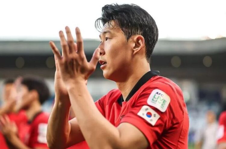 BINTANG— Pemain bintang Korea Selatan Son Heung Min.
